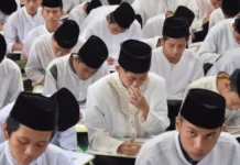 Santri Belajar Nulis