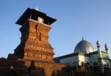 Rombongan Ziarah Wali Songo